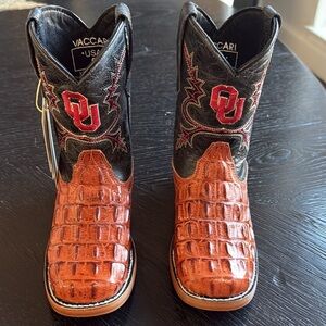NWT Kids OU Boots